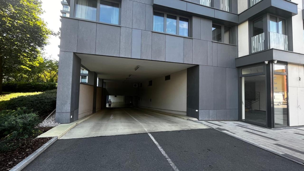 Residence Garden Tower S Balkonem, Garaz 布拉格 外观 照片